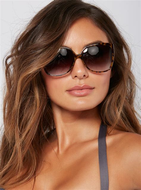 large tortoise shell sunglasses